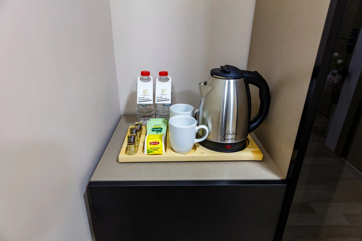 Çay kahve ve su ikramı
